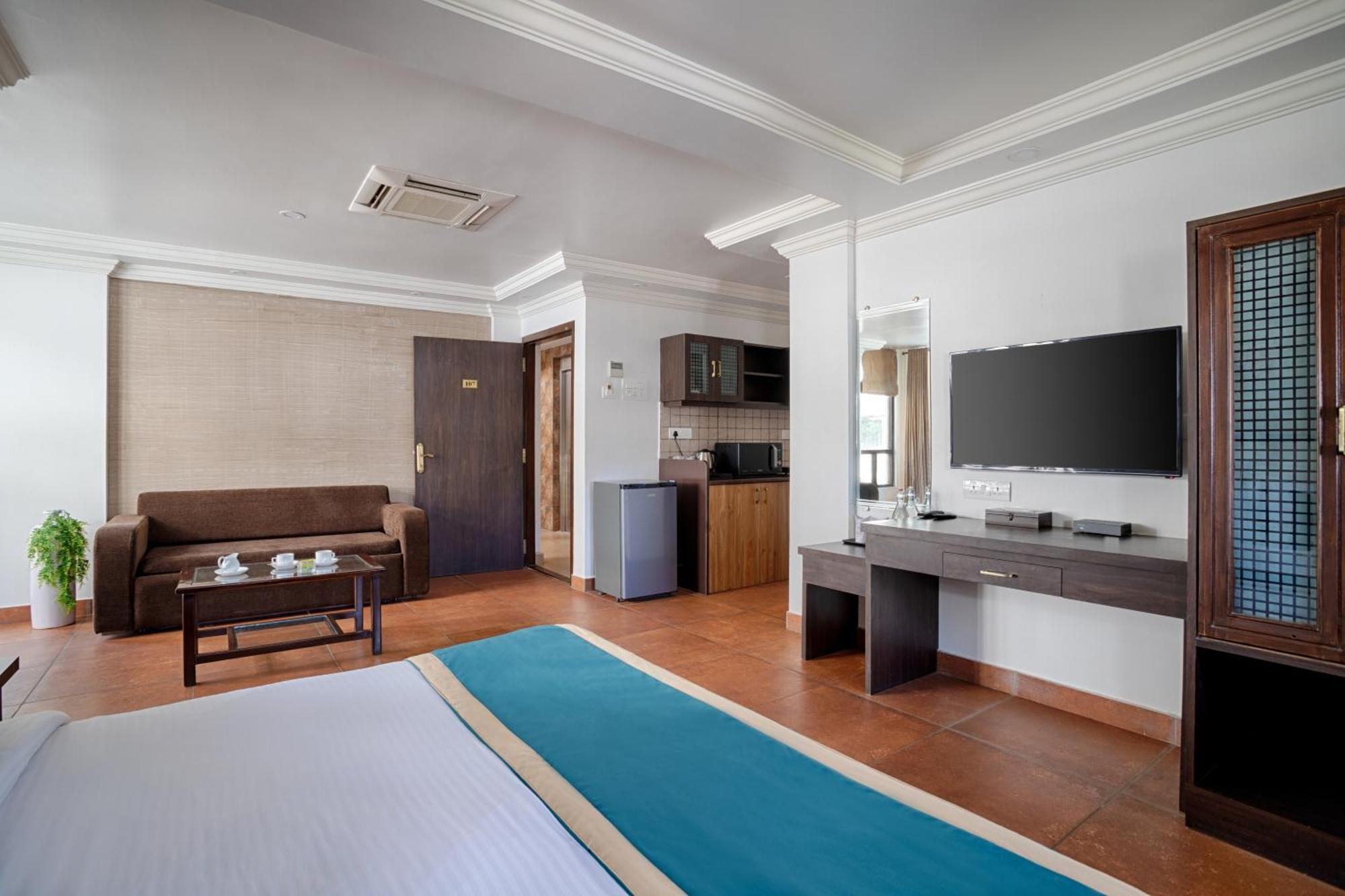 Ziva Suites - A Botique Hotel Siolim Exterior photo
